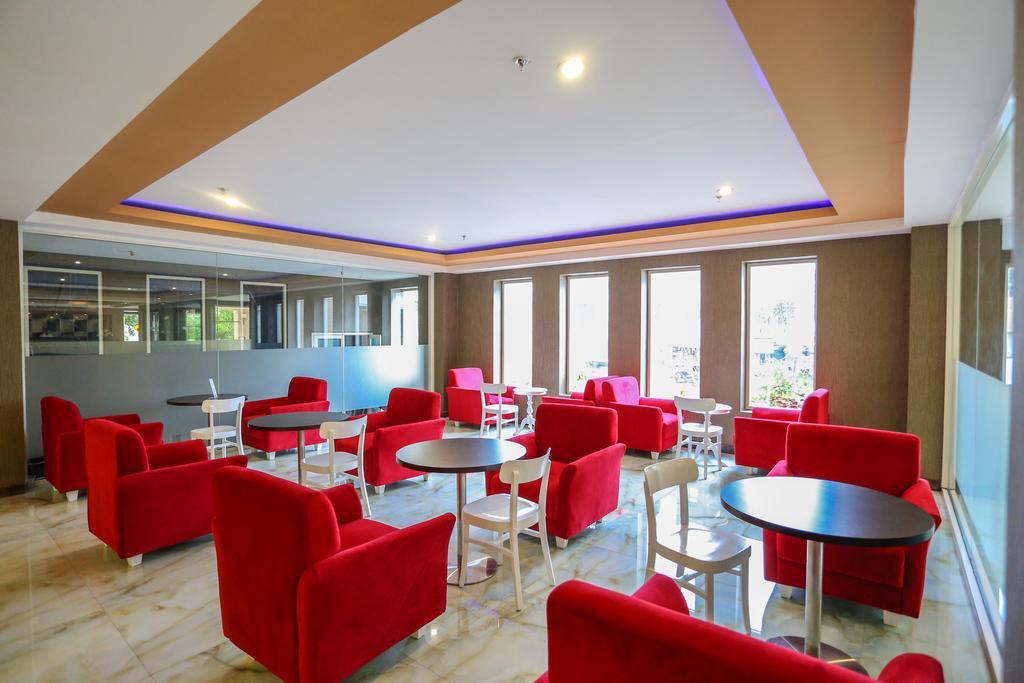 Sylvia Hotel Premier Kupang Kupang  Dış mekan fotoğraf