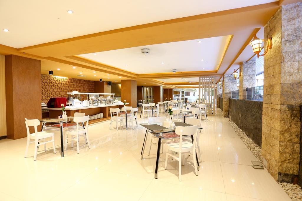 Sylvia Hotel Premier Kupang Kupang  Dış mekan fotoğraf