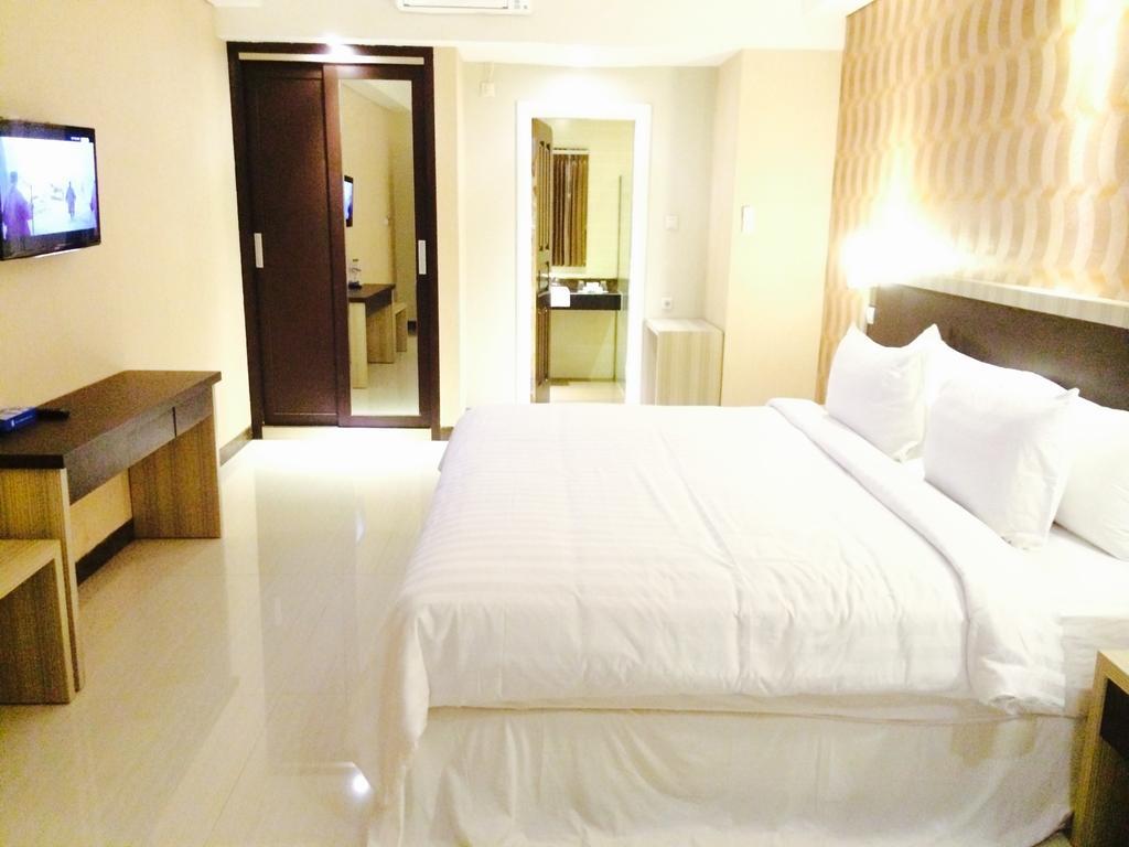 Sylvia Hotel Premier Kupang Kupang  Dış mekan fotoğraf