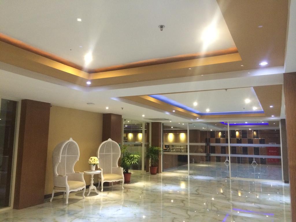 Sylvia Hotel Premier Kupang Kupang  Dış mekan fotoğraf