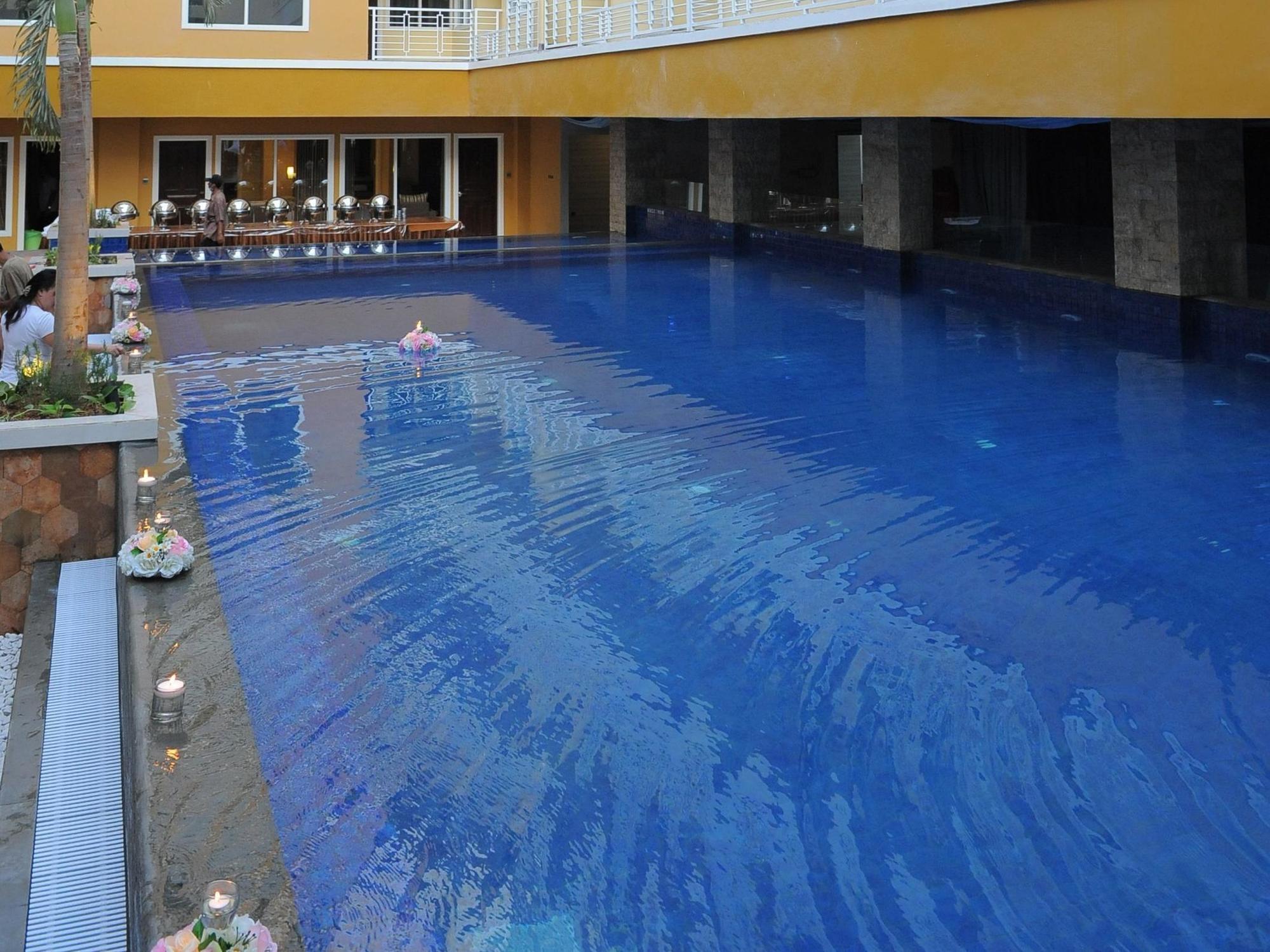 Sylvia Hotel Premier Kupang Kupang  Dış mekan fotoğraf