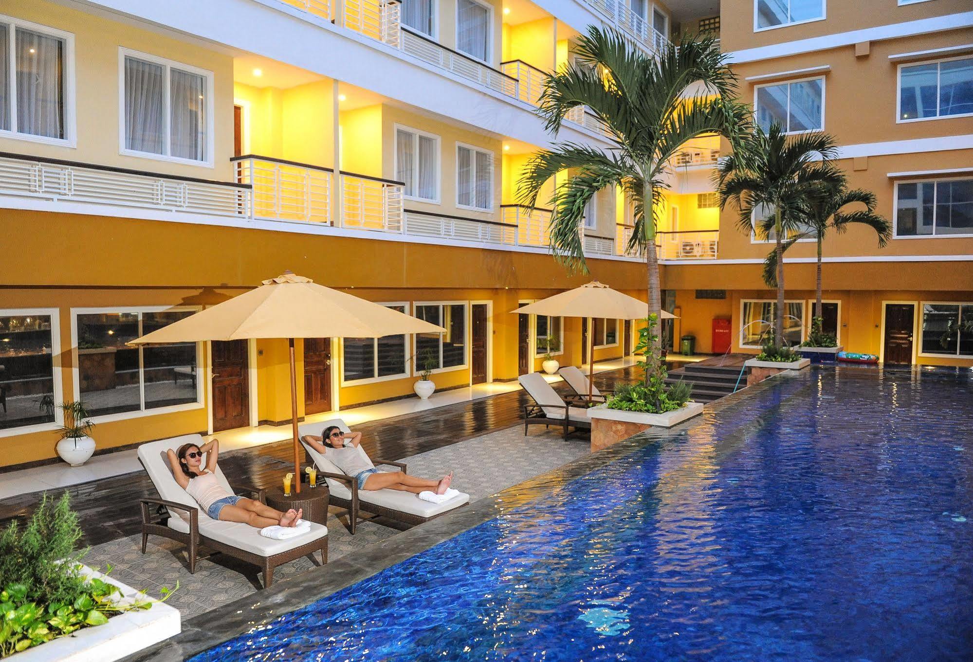 Sylvia Hotel Premier Kupang Kupang  Dış mekan fotoğraf