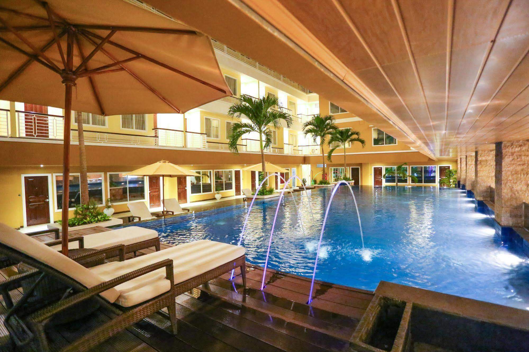 Sylvia Hotel Premier Kupang Kupang  Dış mekan fotoğraf