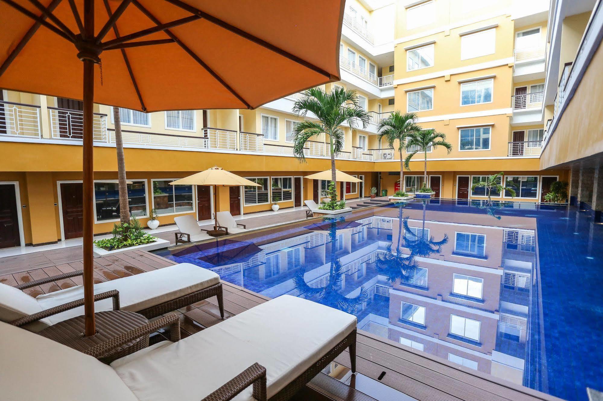 Sylvia Hotel Premier Kupang Kupang  Dış mekan fotoğraf